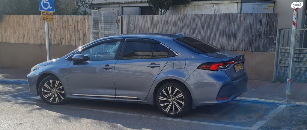 טויוטה קורולה