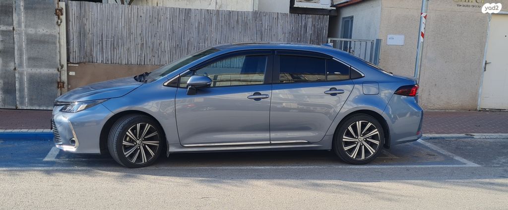 טויוטה קורולה