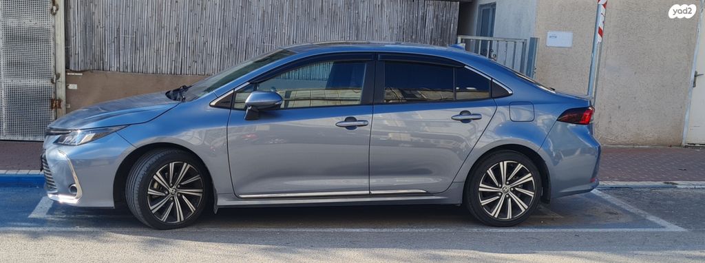 טויוטה קורולה