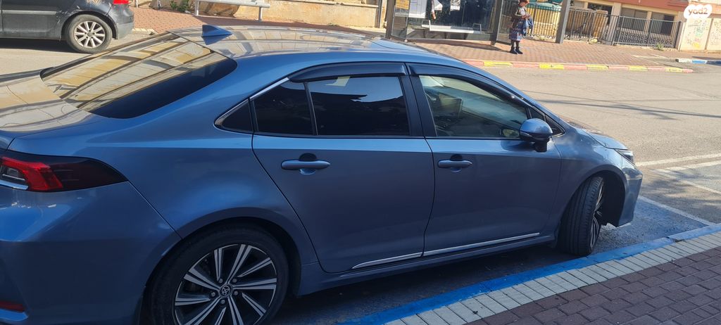 טויוטה קורולה