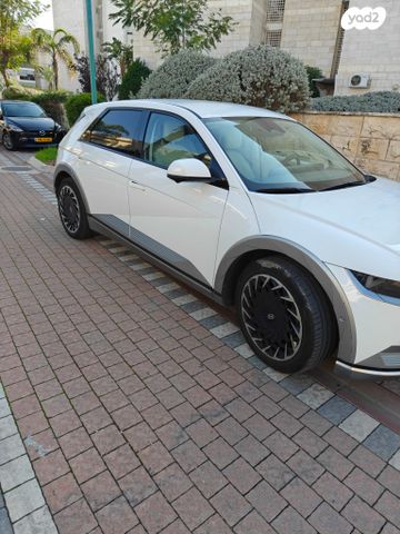 יונדאי איוניק 5