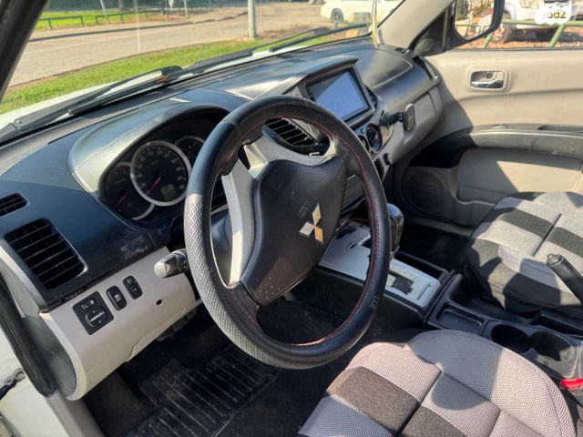 מיצובישי טרייטון / L200