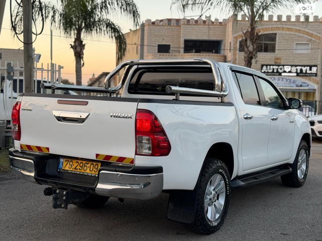 טויוטה היילקס