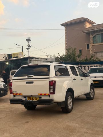 איסוזו די-מקס