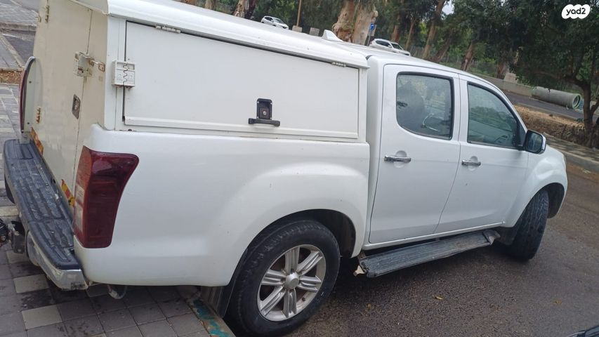 מודעת רכב איסוזו די-מקס