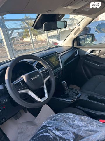 איסוזו די-מקס