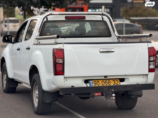 איסוזו די-מקס