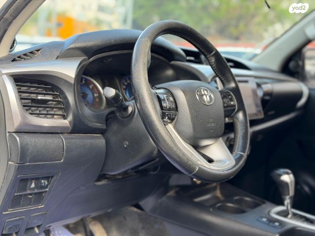 טויוטה היילקס