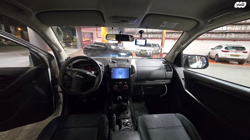 איסוזו די-מקס