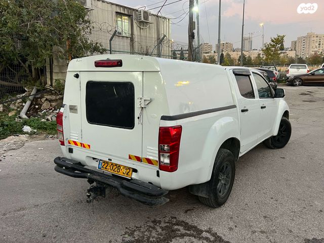 איסוזו די-מקס