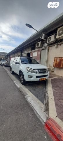 איסוזו די-מקס