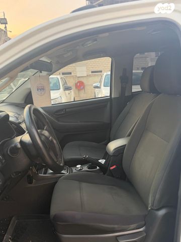 איסוזו די-מקס