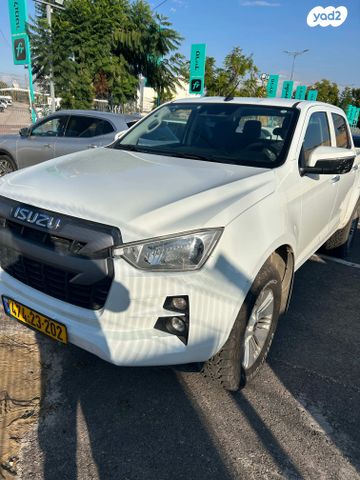 איסוזו די-מקס