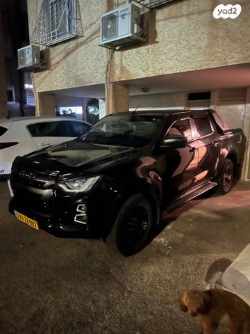 איסוזו די-מקס