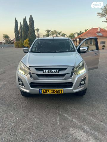 מודעת רכב איסוזו די-מקס