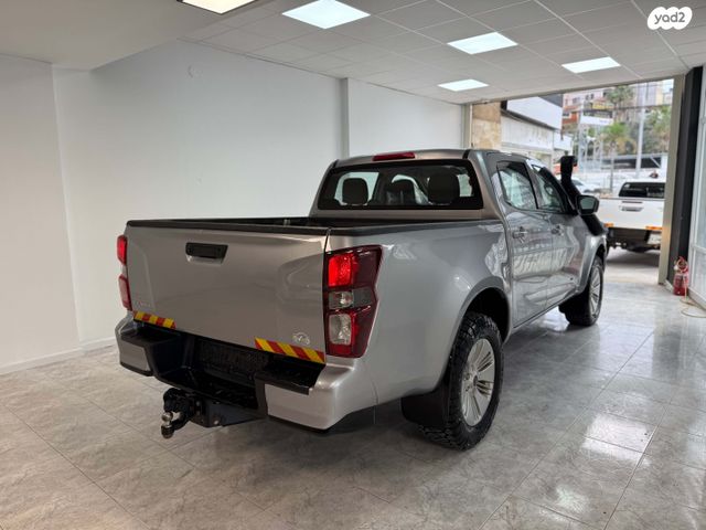 איסוזו די-מקס