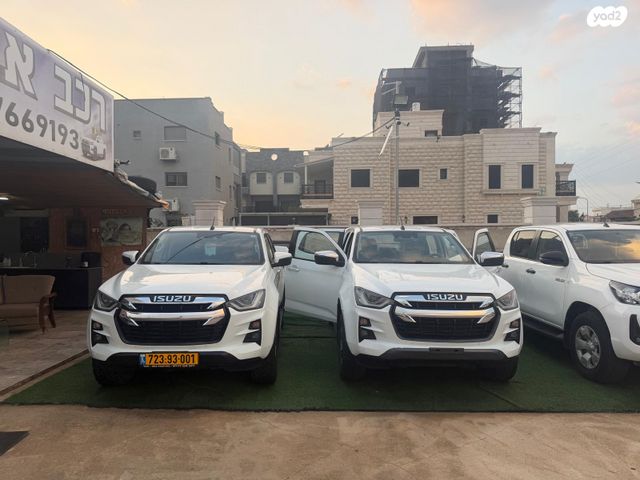 איסוזו די-מקס