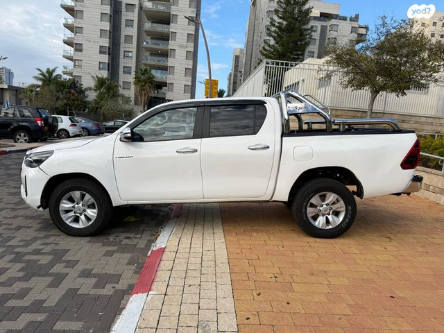 טויוטה היילקס