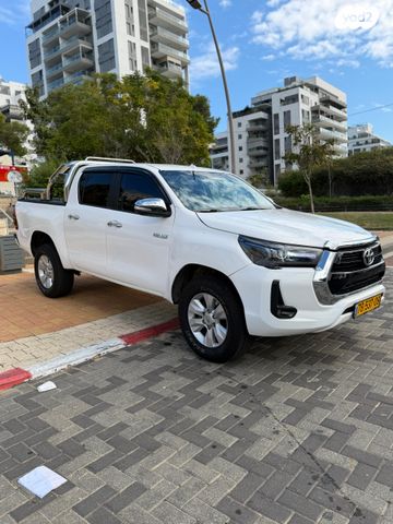 טויוטה היילקס