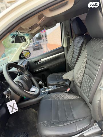 טויוטה היילקס