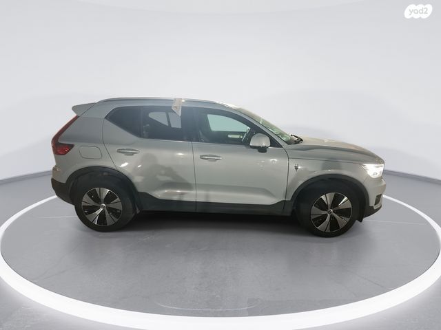 וולוו XC40