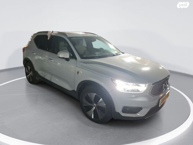 מודעת רכב וולוו XC40