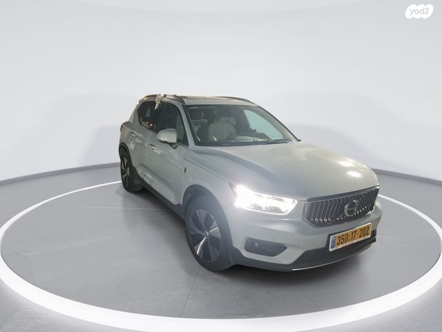 וולוו XC40