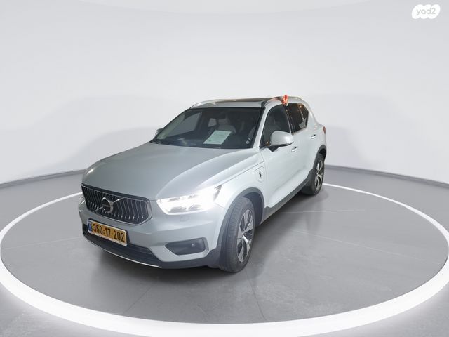 וולוו XC40