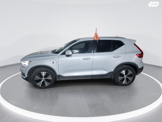 וולוו XC40