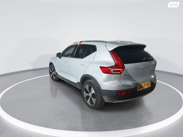 וולוו XC40