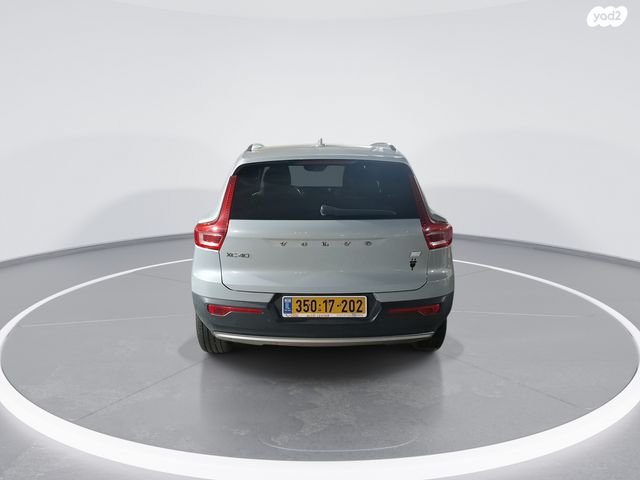 וולוו XC40