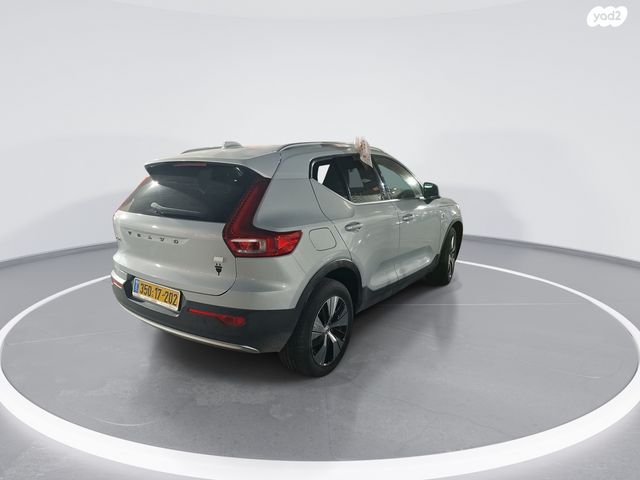 וולוו XC40