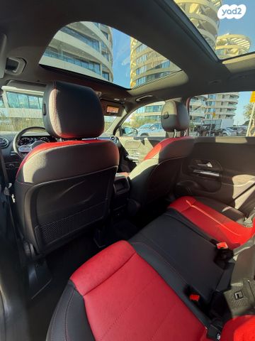 מרצדס-בנץ GLA