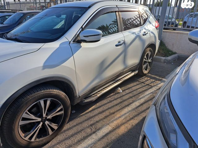 ניסאן אקס טרייל