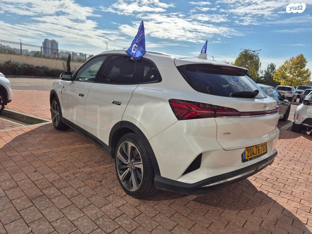 אם ג'י מארוול R