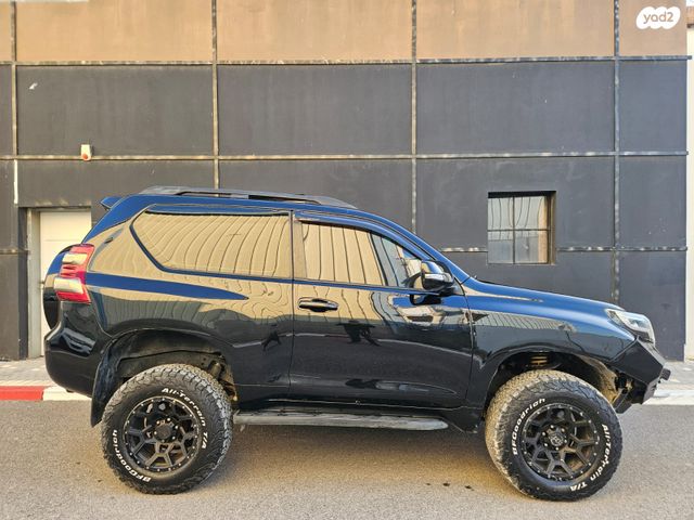 טויוטה לנד קרוזר