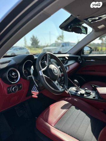 אלפא רומיאו סטלביו