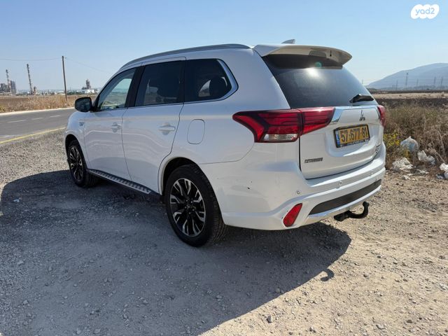 מיצובישי אאוטלנדר