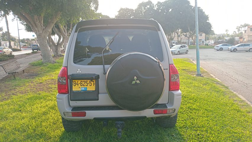 מיצובישי פג'רו