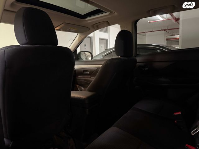 מיצובישי אאוטלנדר