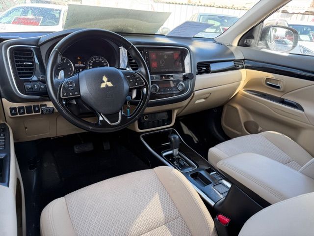 מיצובישי אאוטלנדר