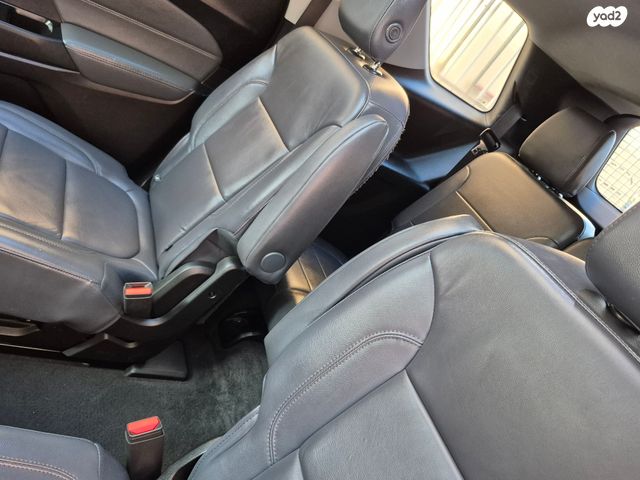 שברולט טראוורס