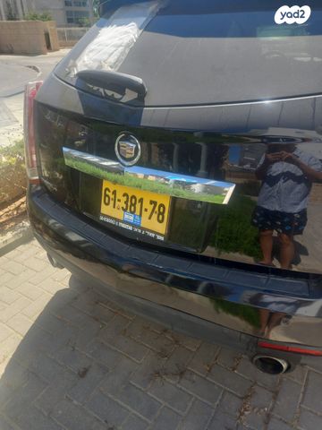 מודעת רכב קאדילק SRX