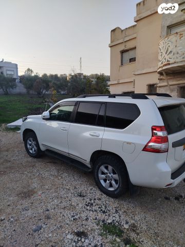 טויוטה לנד קרוזר
