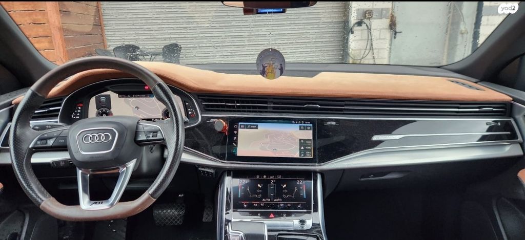 אאודי Q8