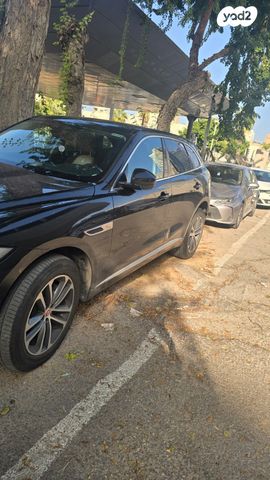 מודעת רכב יגואר F-Pace