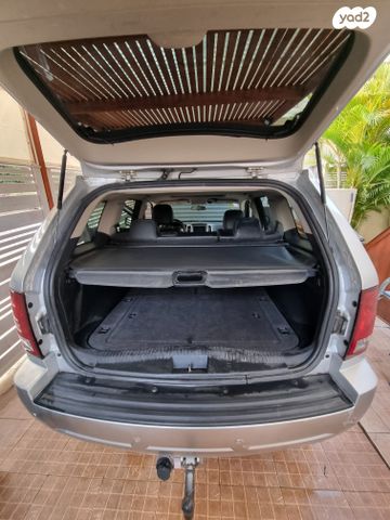 מודעת רכב ג'יפ גרנד צ'ירוקי