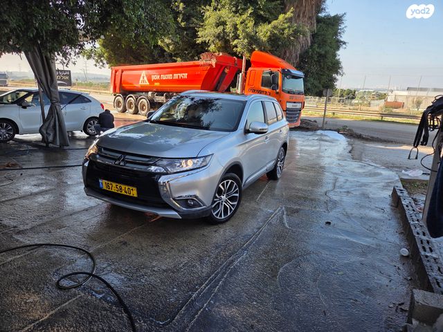 מיצובישי אאוטלנדר