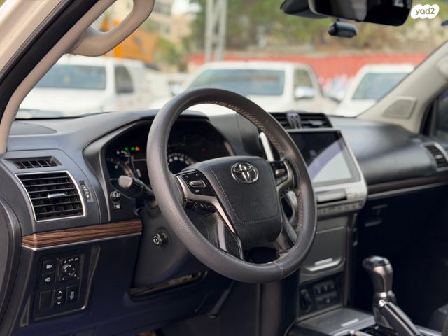 מודעת רכב טויוטה לנד קרוזר 2