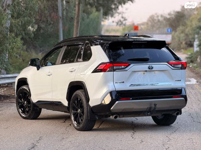 טויוטה RAV4